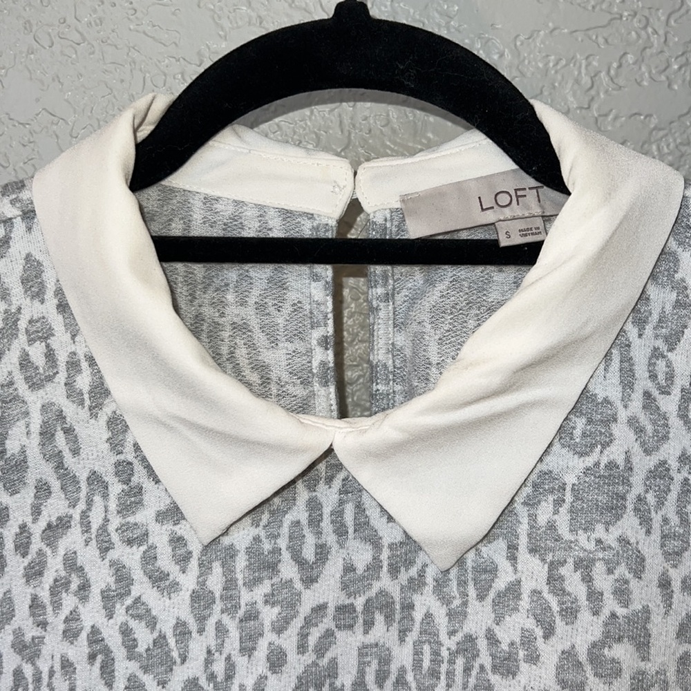 Collared Leopard Tank Top - Picture 3 of 4